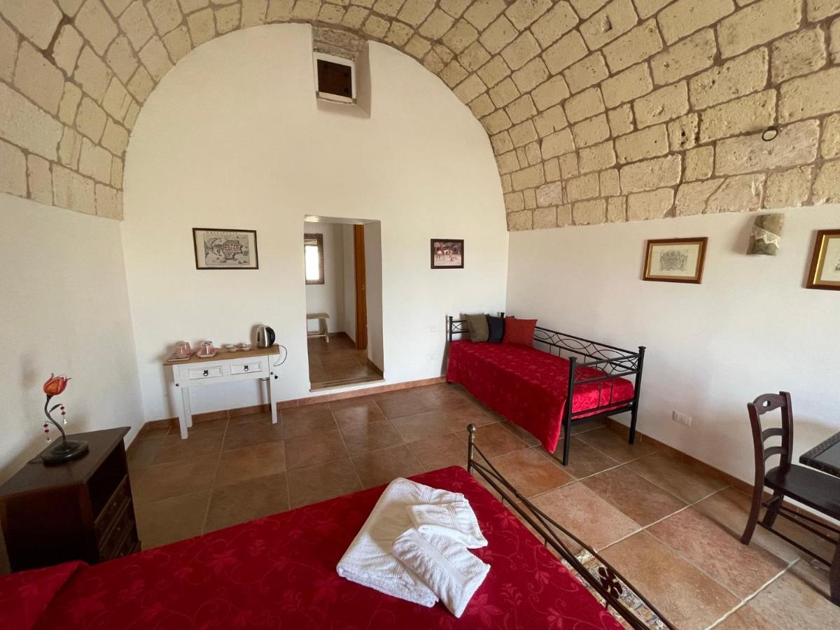 Agriturismo Masseria Saittole Carpignano Salentino Esterno foto