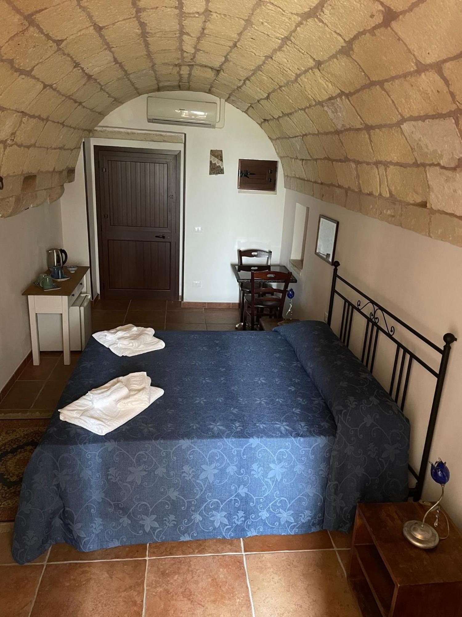 Agriturismo Masseria Saittole Carpignano Salentino Esterno foto